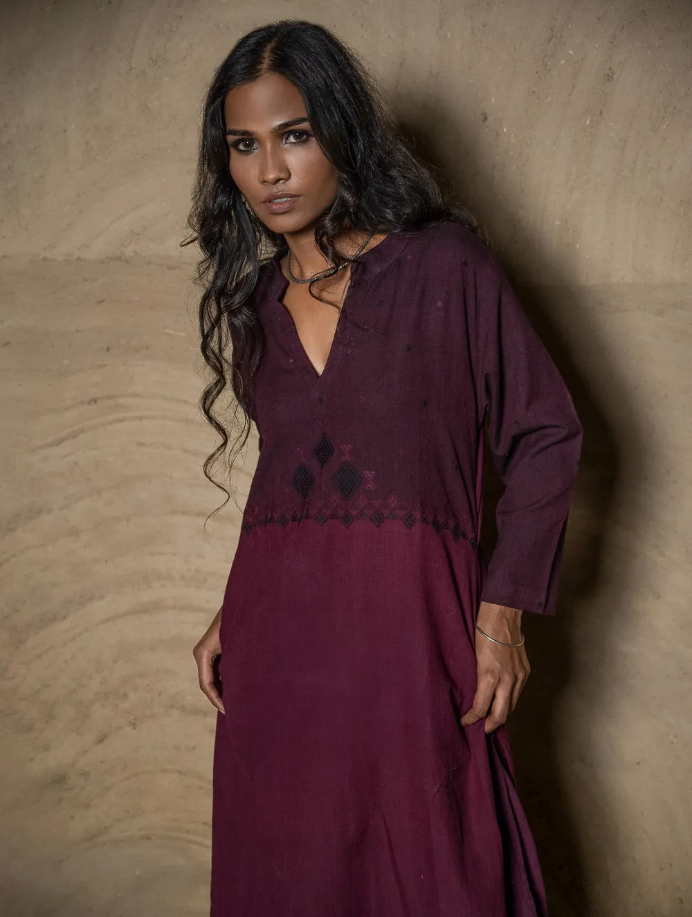 Handwoven Elegance. Kashida Pattu Long Kurta - Deep Maroon