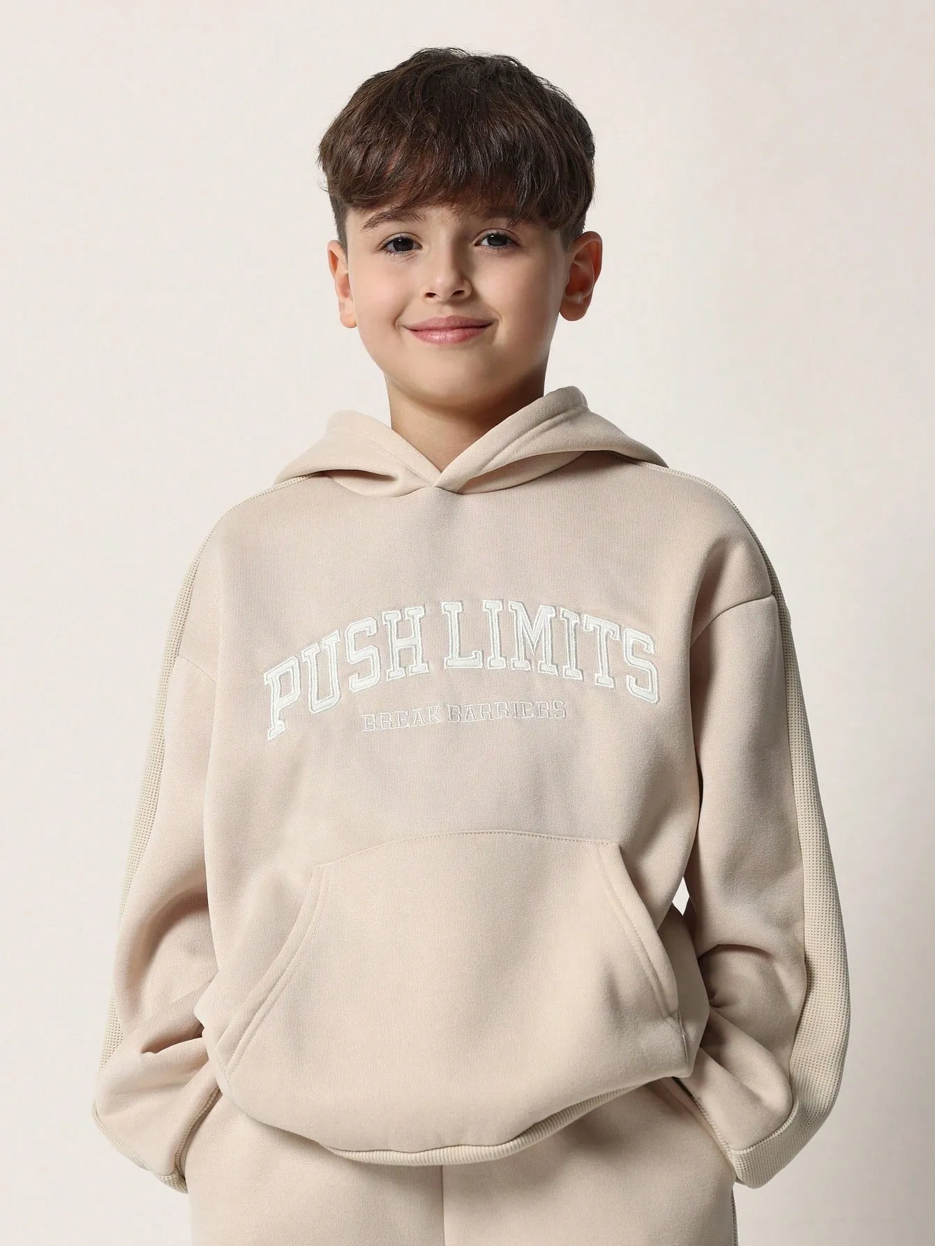 Tween Boys Comfy Overhead Embroidered Applique Hoodie & Cargo Jogger 2 Piece Set