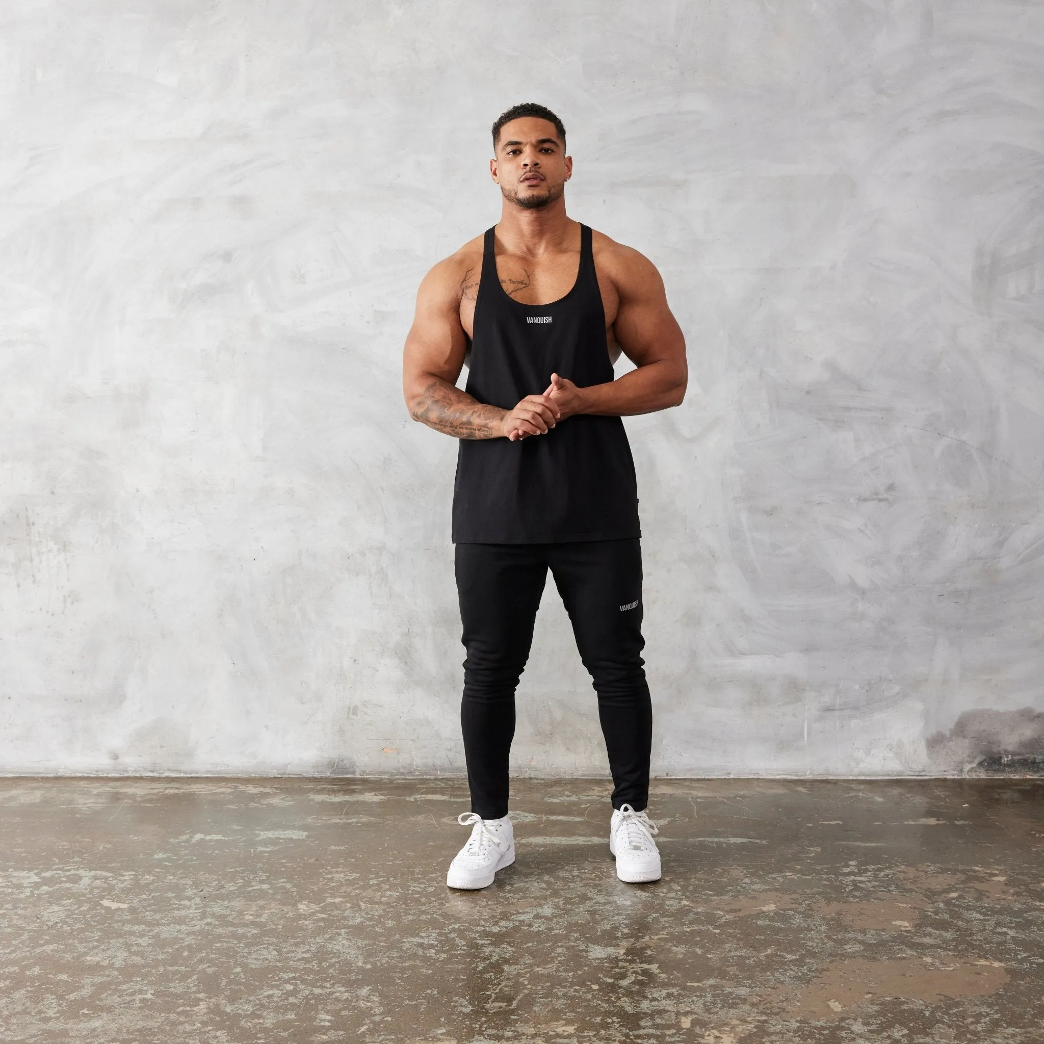 Vanquish Essential Black Regular Fit Stringer Vest